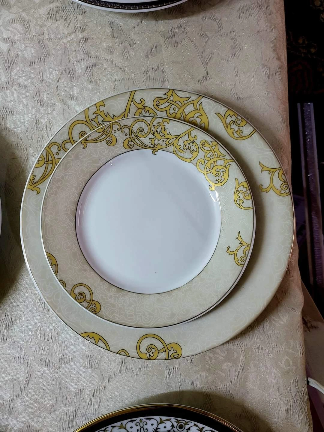 Crockery Set